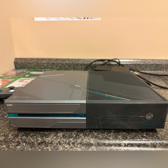Video Games & Consoles Xbox One 1tb Console Limited Edition Halo 5